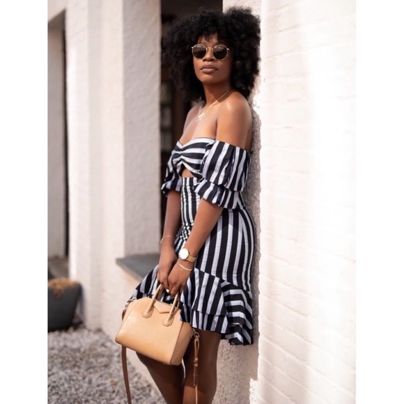 Wayf Korbin Striped Off The Shoulder Dress Size Small - Picture 3 of 13